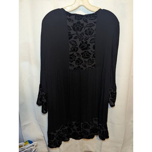 Artesia Women's Size XL Black Velvet Flare Arm Knee Length Dress Long Sleeve - Picture 7 of 15